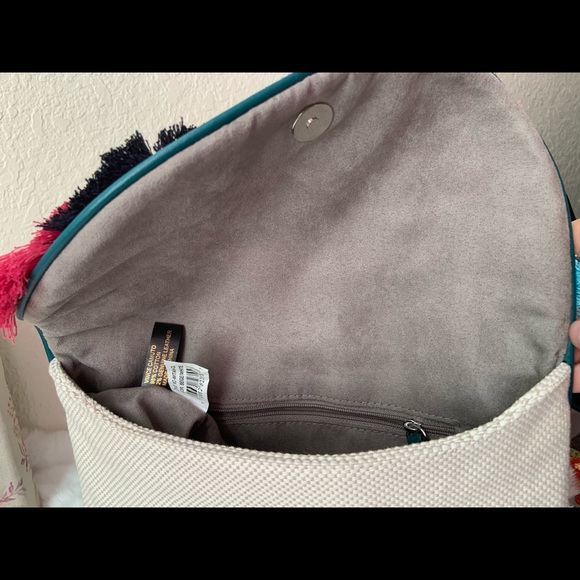 Vince Camuto 2-way bag - Picture 5 of 9